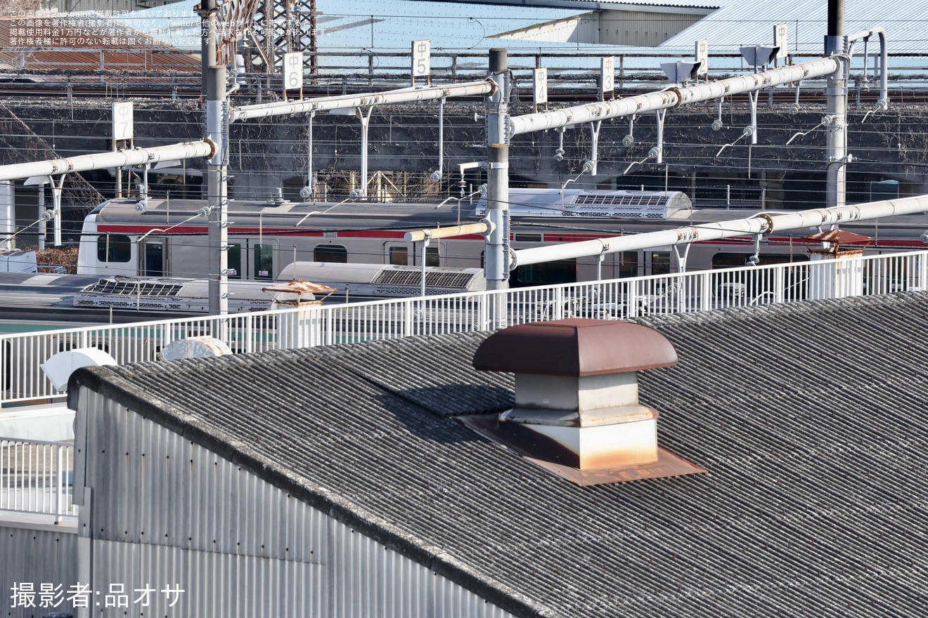 【JR東】E233系サイ103編成が京葉線へ転用へ、京葉車両センター所属車両と同じ帯色に変更の拡大写真