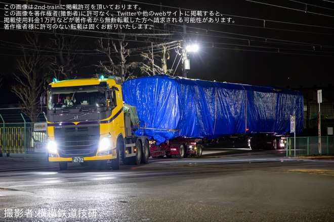 【阿武急】AB900系AB-8編成用だった構体が陸送を不明で撮影した写真