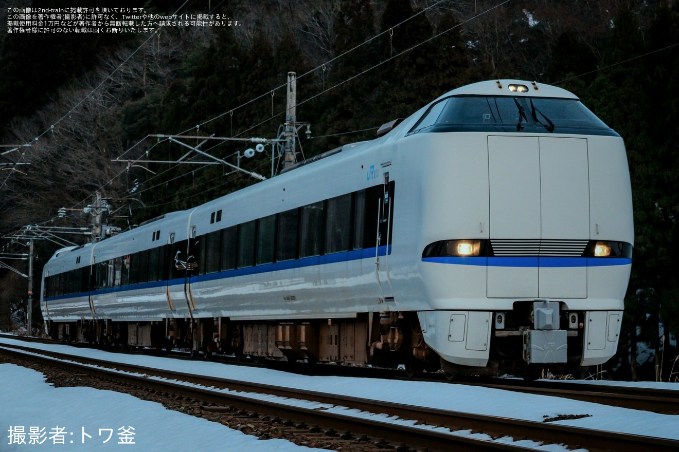 【JR西】683系R11編成吹田総合車両所本所入場回送の拡大写真