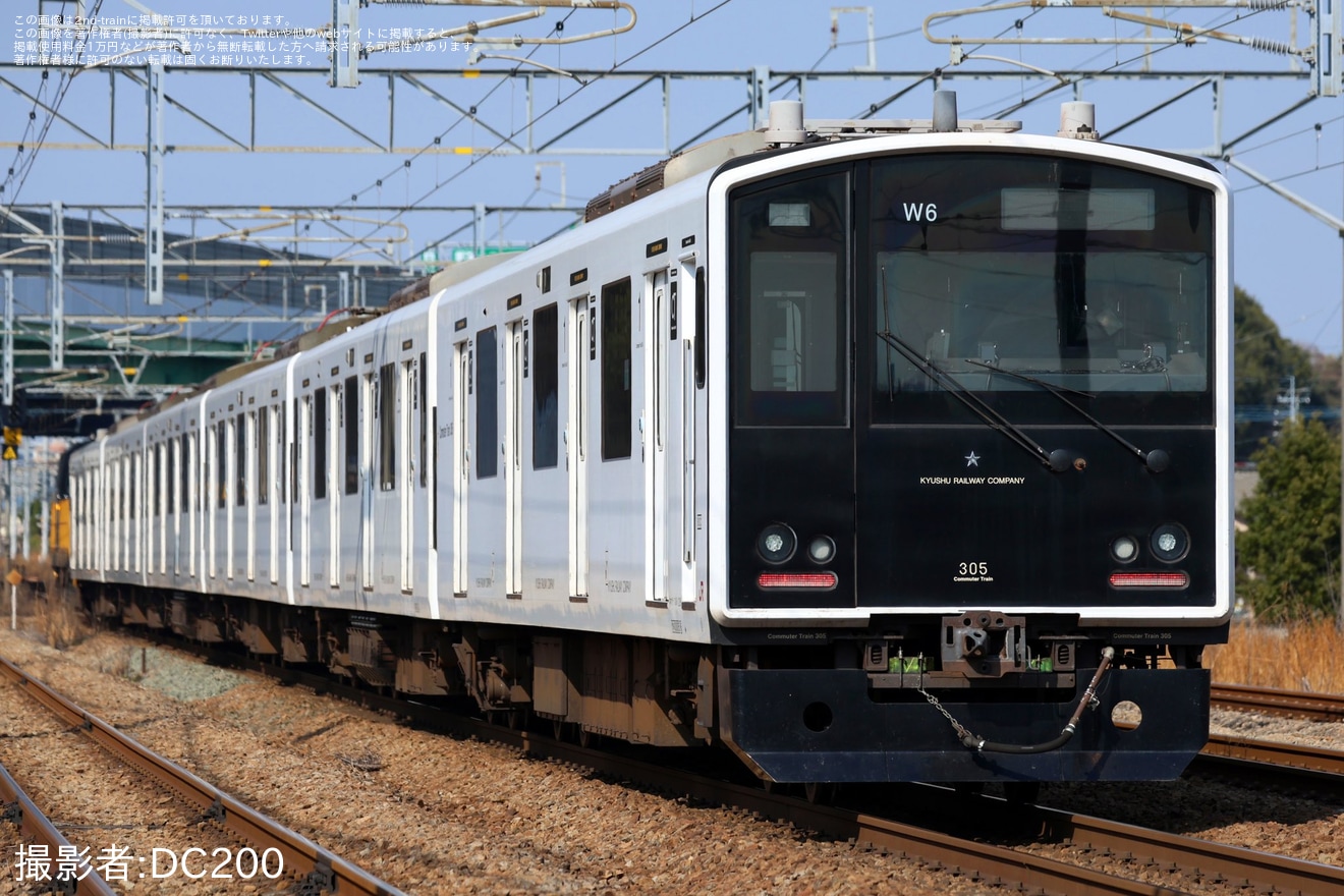 【JR九】305系W6編成小倉総合車両センター入場の拡大写真