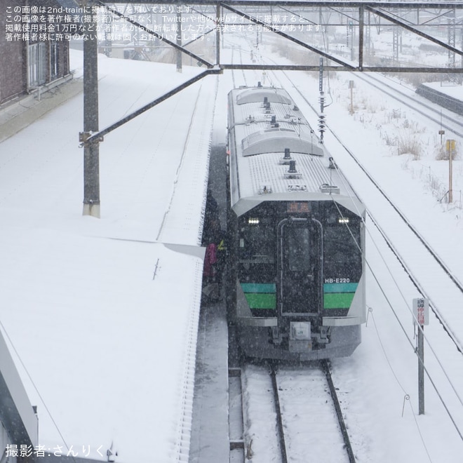 【JR東】釜石線新型車両「HB-E220系」営業運転開始を不明で撮影した写真