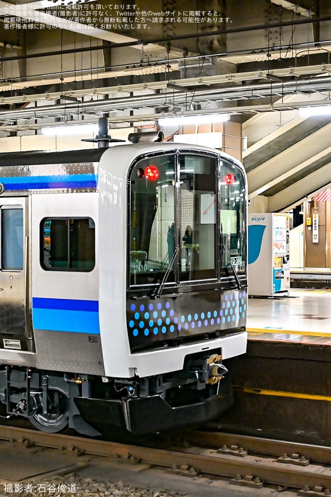 【JR東】E131系800番台N10編成 新潟車両センターから配給輸送（4枚目）