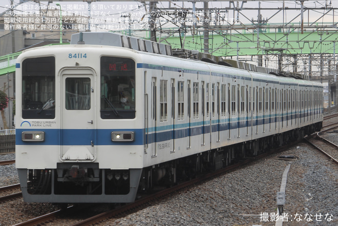 【東武】8000系81114F 南栗橋工場入場を不明で撮影した写真