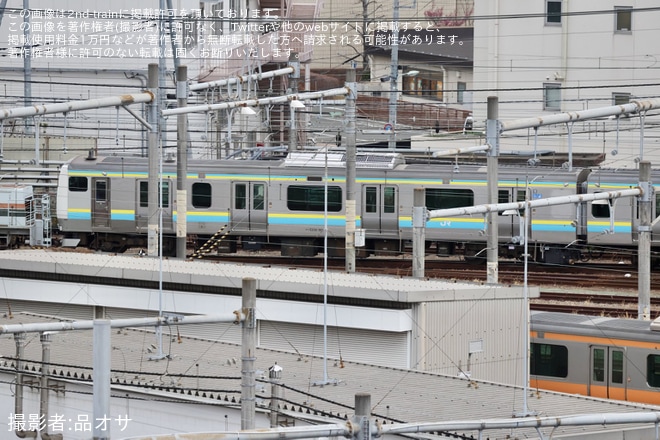 【JR東】E233系H49編成が房総色となりE233系C3編成となっていることが確認を東京総合車両センター付近で撮影した写真