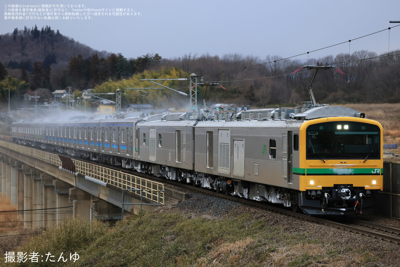 【JR東】205系センM19編成と205系センM3編成が秋田総合車両センターへ配給輸送の拡大写真