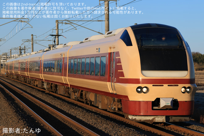 【JR東】臨時特急勝田全国マラソン号を不明で撮影した写真
