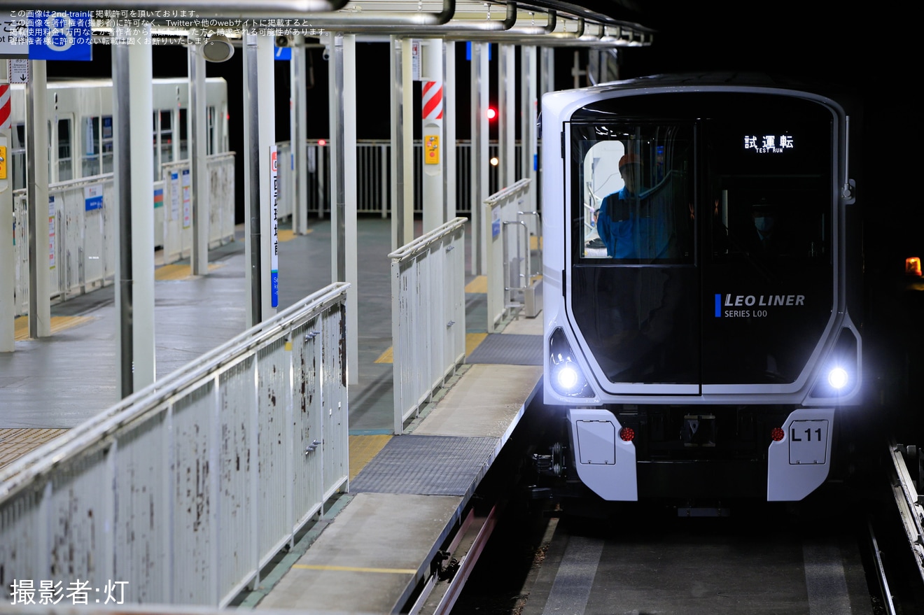 【西武】新型レオライナー第1編成L00系のL11編成が夜間試運転の拡大写真