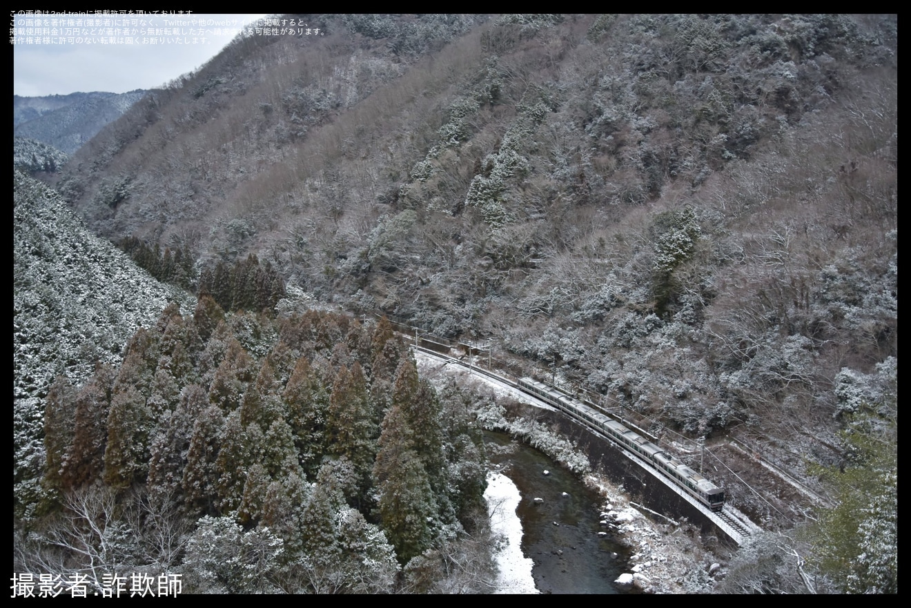 【JR西】223系V14編成が伯備線経由で後藤総合車両所本所へ入場回送の拡大写真
