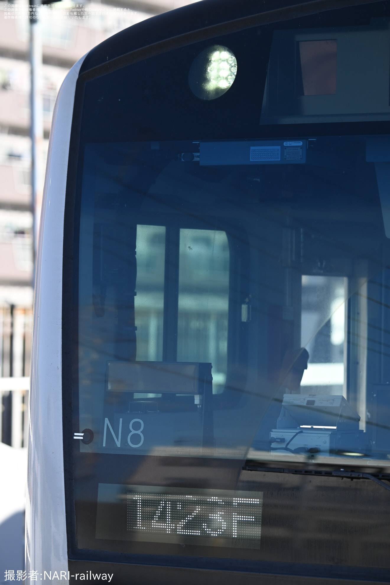 【JR東】 E233系N8編成の前照灯がLED化の拡大写真