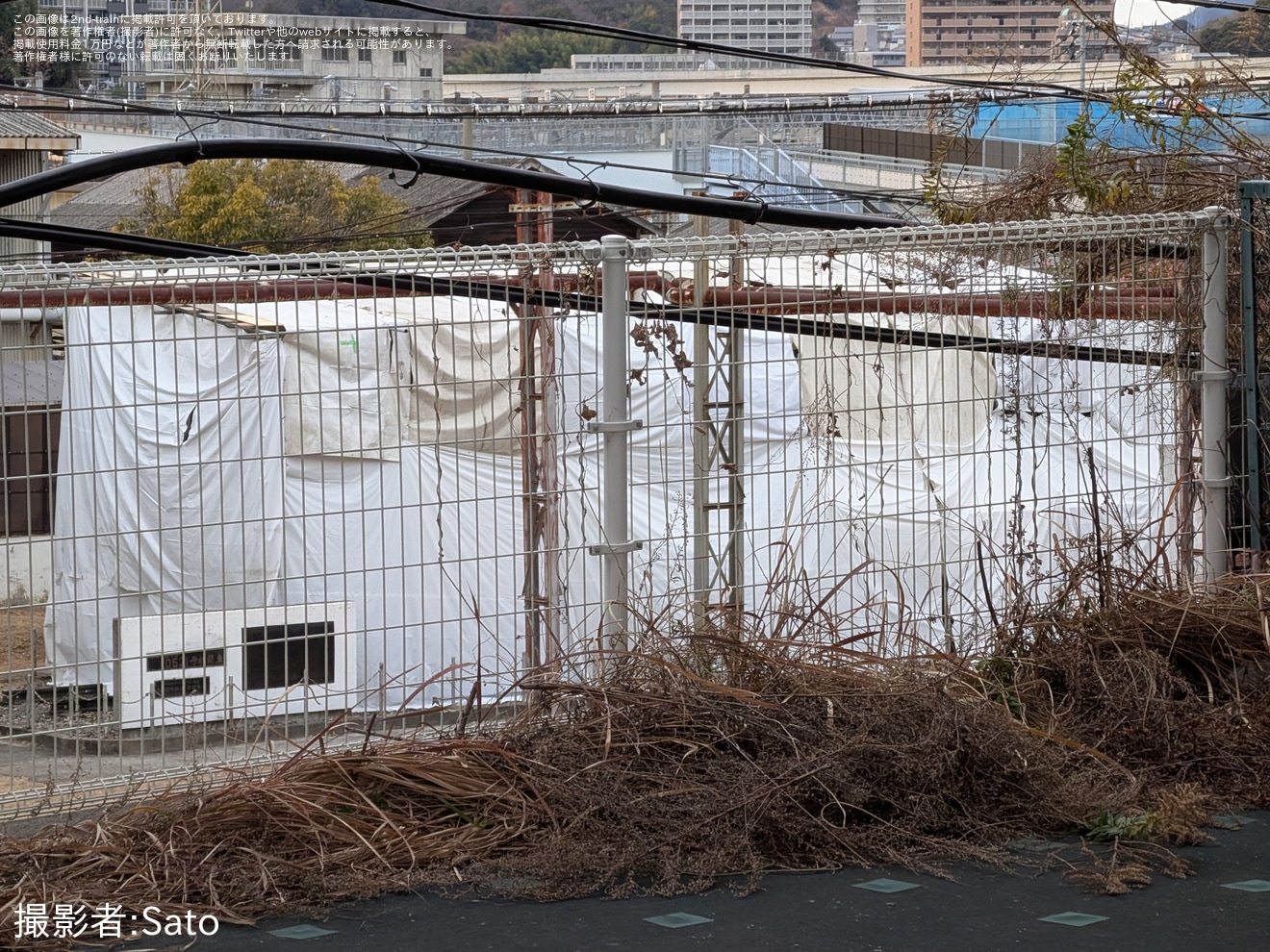 【JR貨】D52-1が解体のためと見られる養生が実施の拡大写真