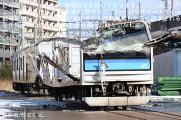 【JR東】205系M15編成のうちクハ204‐3115とクハ205-3115の2両が解体中