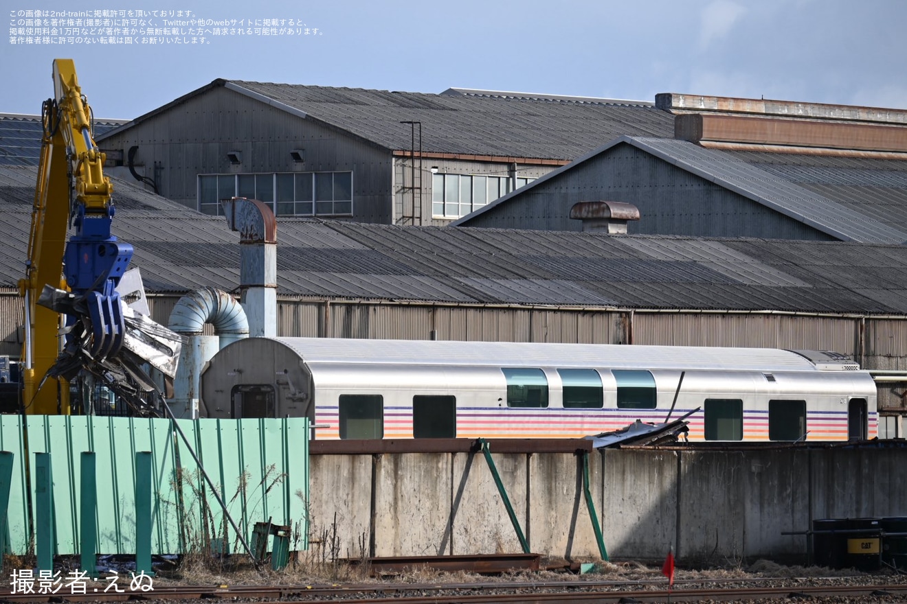 【JR東】E26系「カシオペア」新たにダイニングカーの3号車(マシE26-1)が解体線への拡大写真