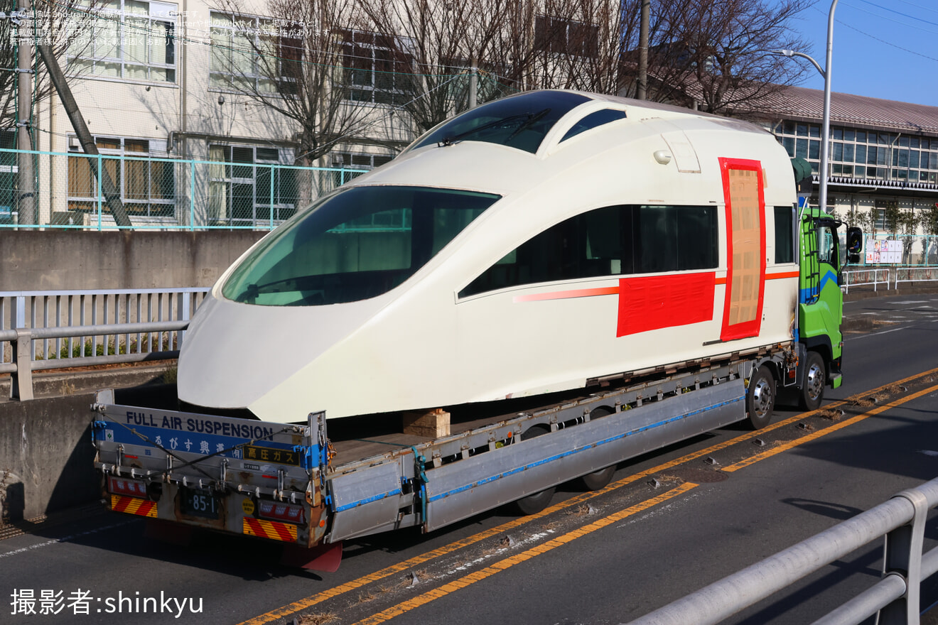 【小田急】50000形50001F 50901号車が大野総合車両所より搬出の拡大写真