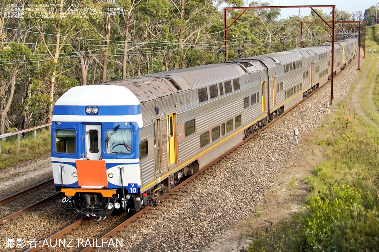 【SydneyTrains】ブルーマウンテンズ方面のインターシティ輸送を長年担ってきたV setがラストランの拡大写真