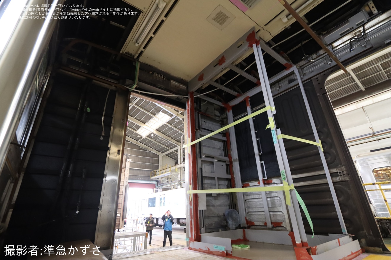 【JR九】「小倉工場鉄道ランド」でりんかい線70-000形が307系T1編成となることが確認の拡大写真