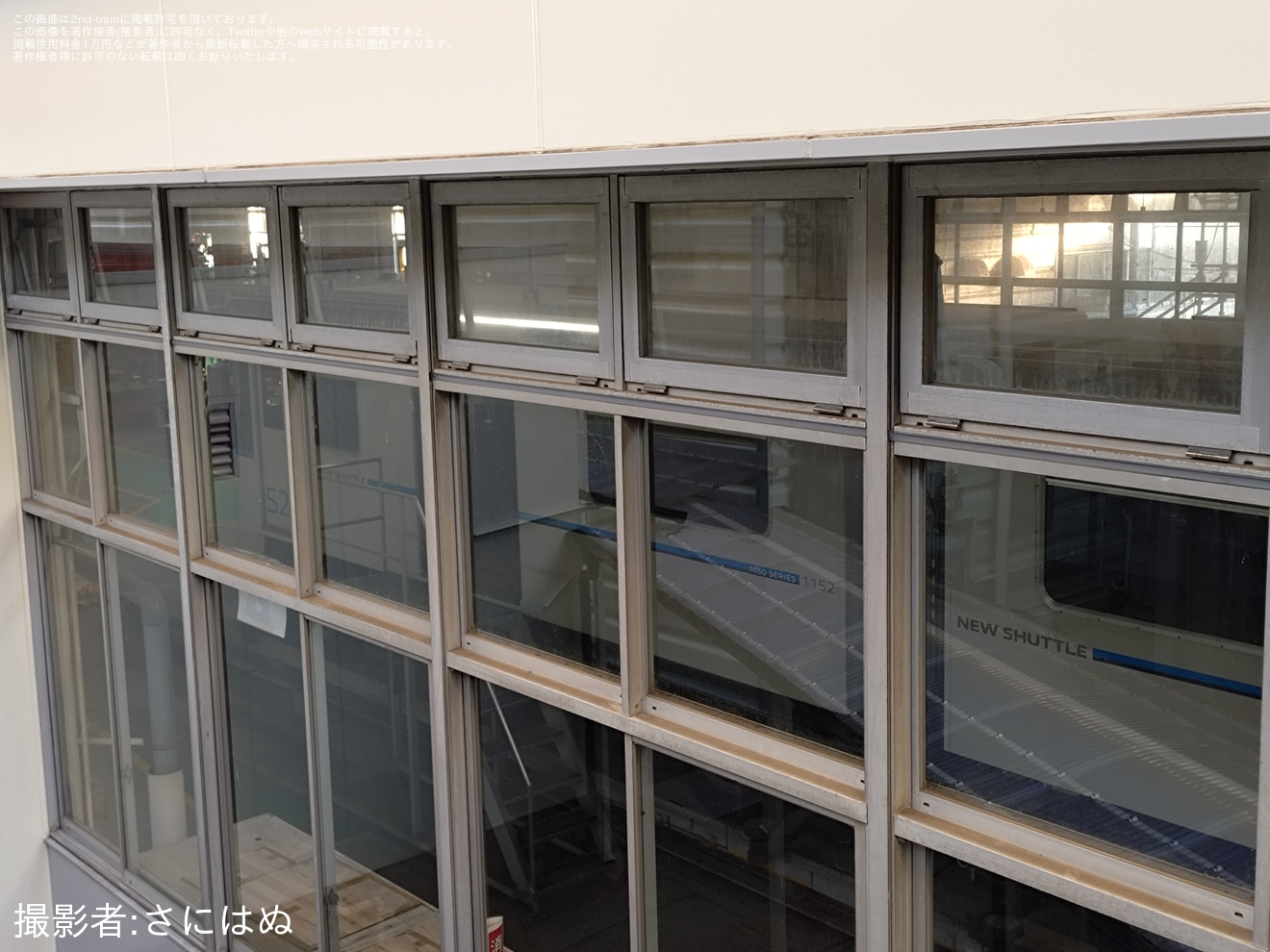 【SSK】ニューシャトル1050系52編成が工場内への拡大写真