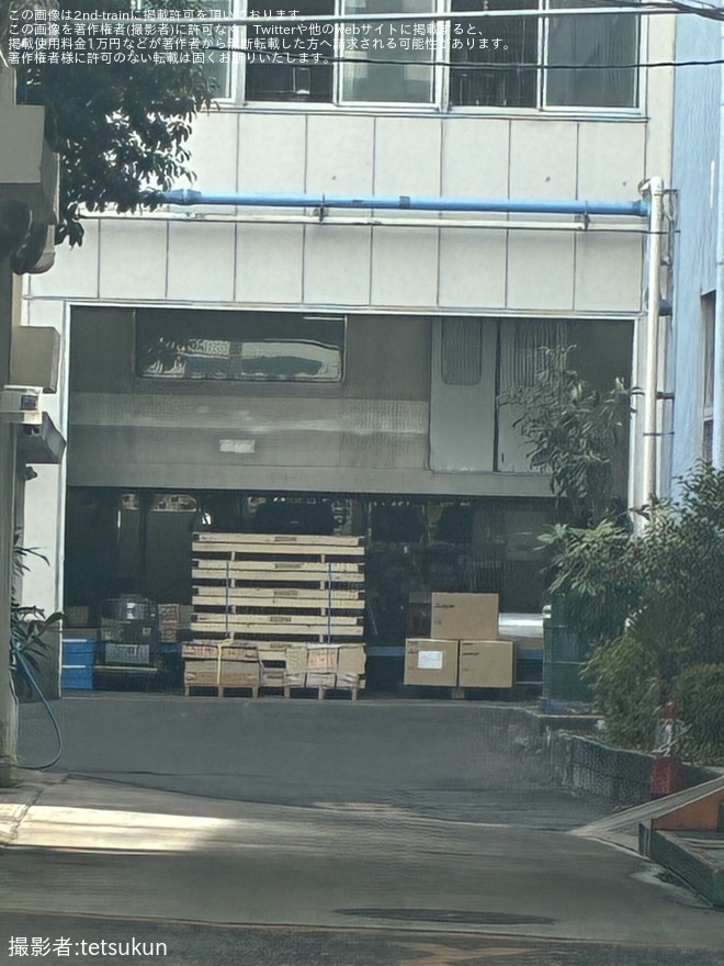 【メトロ】05系(05N系)の05-126FがB修繕を実施中を深川工場付近で撮影した写真