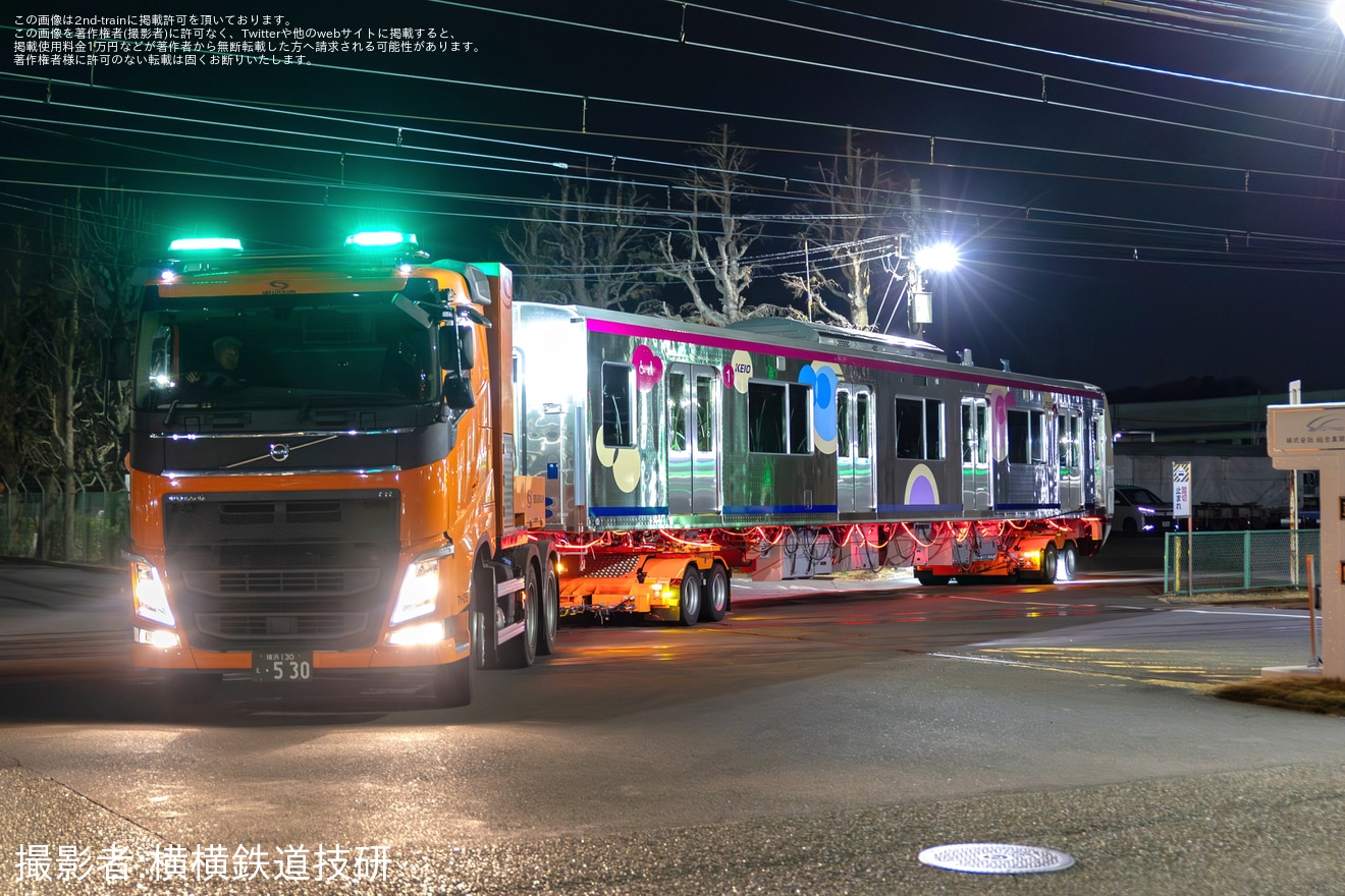 【京王】2000系第2編成(2702F)の 2752号車、2252号車が陸送の拡大写真