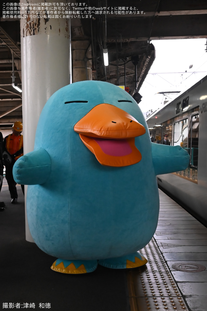 をプレス向け記念撮影でイコちゃんが登場しましたで撮影した写真