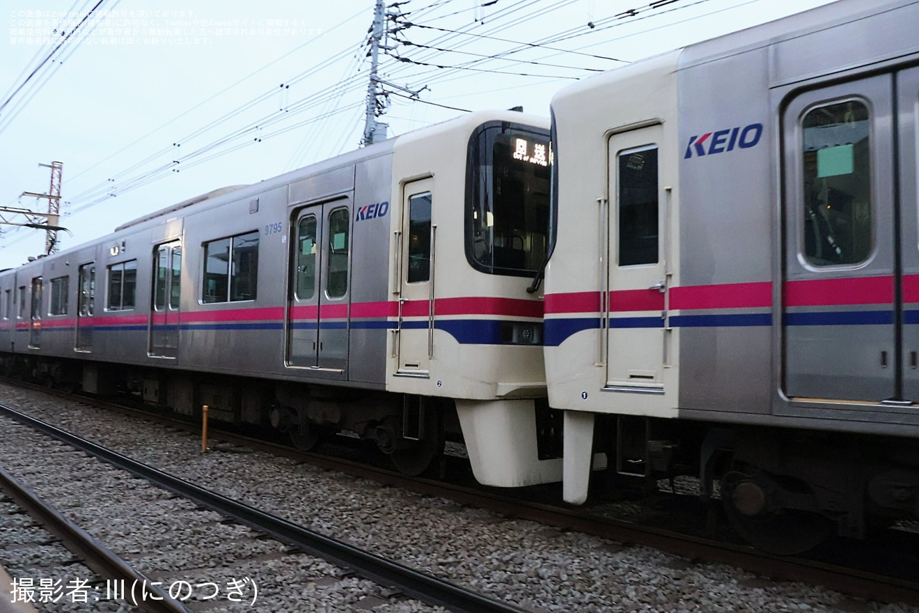 【京王】9000系9745Fが車両故障し9749Fにより救援され20両で回送の拡大写真