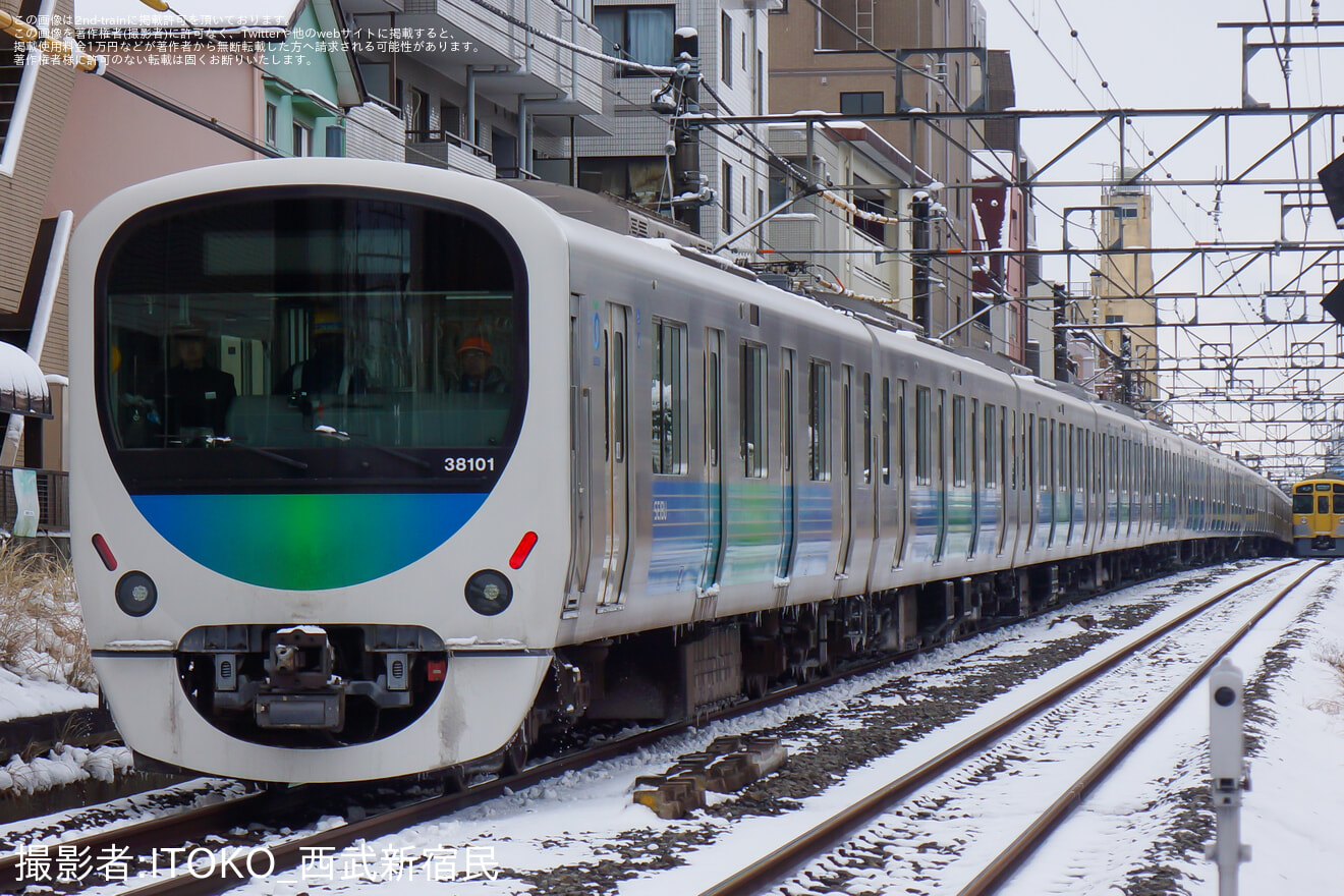 【西武】30000系38101F故障に伴う18両編成による救援回送の拡大写真