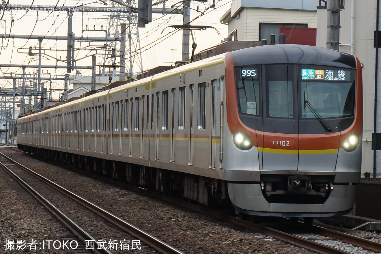 【メトロ】17000系17102Fが西武線池袋へ入線の拡大写真