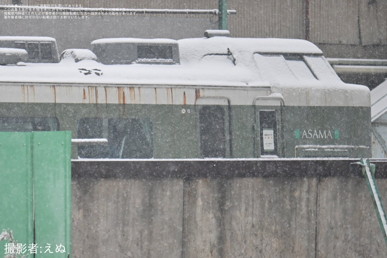 【JR東】189系ナノN102編成の先頭車2両(クハ189-510+クハ189-9)が解体線へ移動の拡大写真