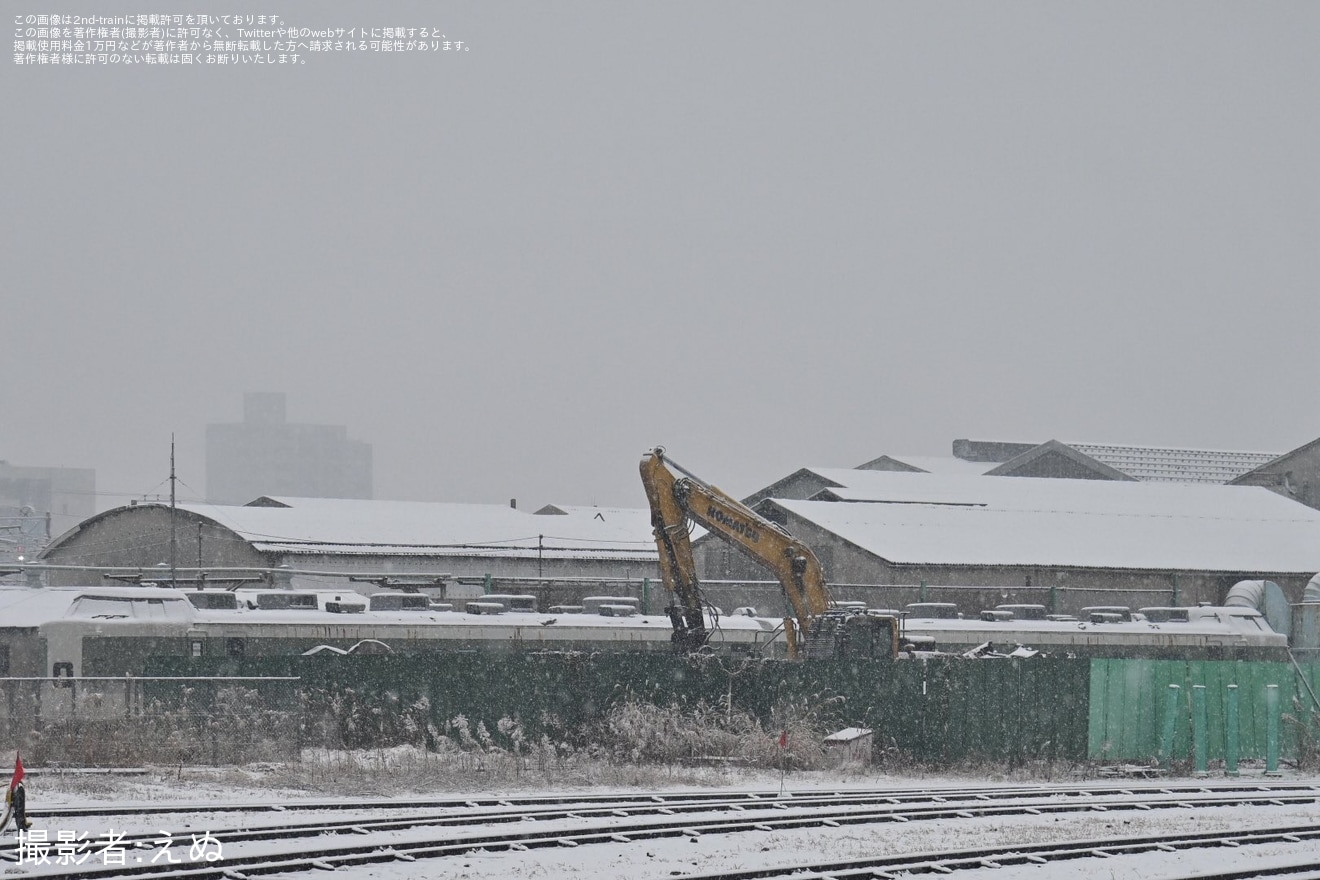 【JR東】189系ナノN102編成の先頭車2両(クハ189-510+クハ189-9)が解体線へ移動の拡大写真