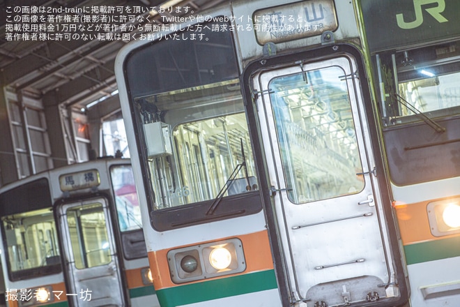 【流鉄】鉄道ファンの主催にて流鉄流山駅で211系の撮影会が開催 - 流山駅にて撮影