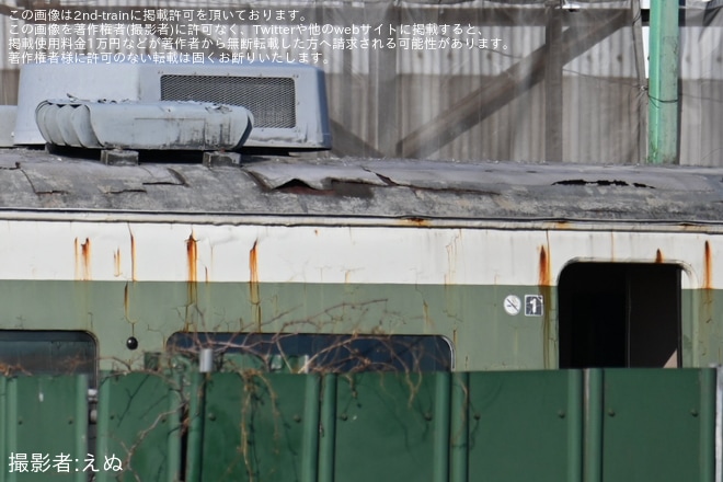 【JR東】189系ナノN102編成のクハ189-9が解体線で内装解体開始を長野総合車両センター付近で撮影した写真