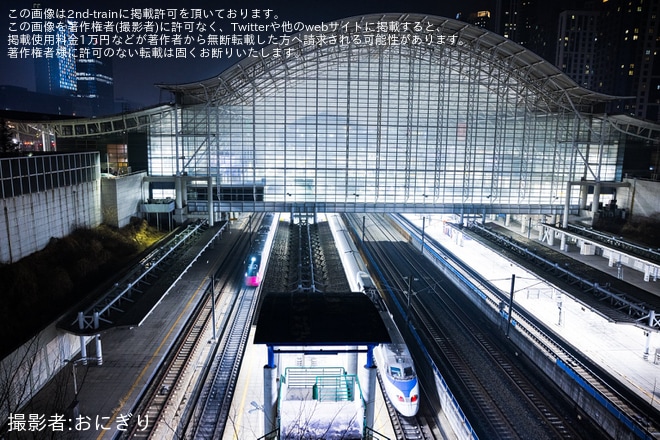 【韓国SRT】SRT向け新型高速電車EMU-320が試運転の一環として首都圏（光明）へを光明駅で撮影した写真