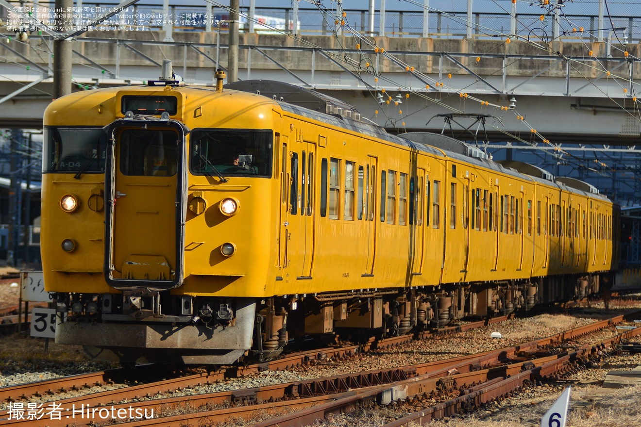 【JR西】115系A-04編成下関総合車両所本所へ回送の拡大写真