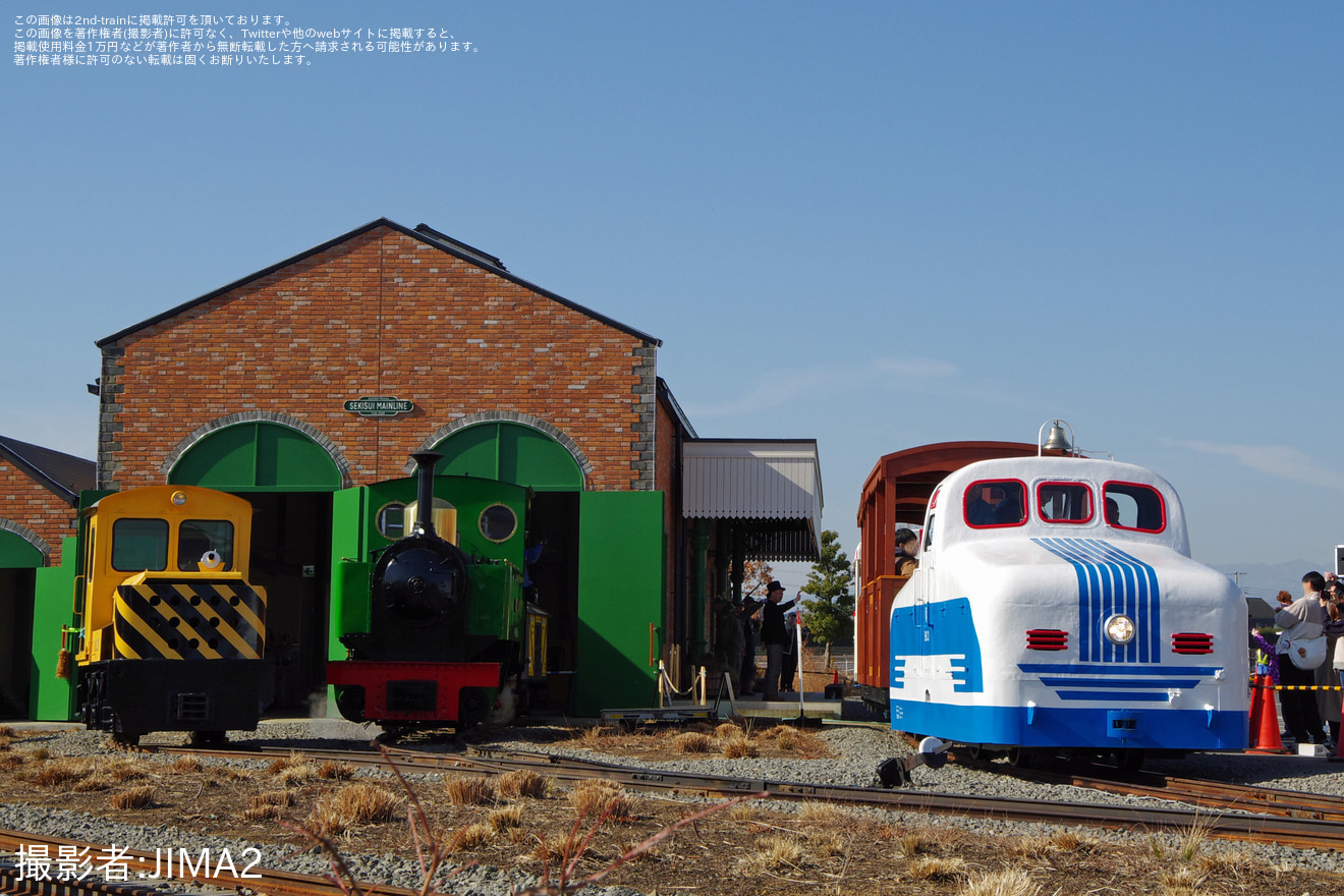 【KATO】バレンタインRailway Parkフェスティバルで「おとぎ電車」が運転の拡大写真