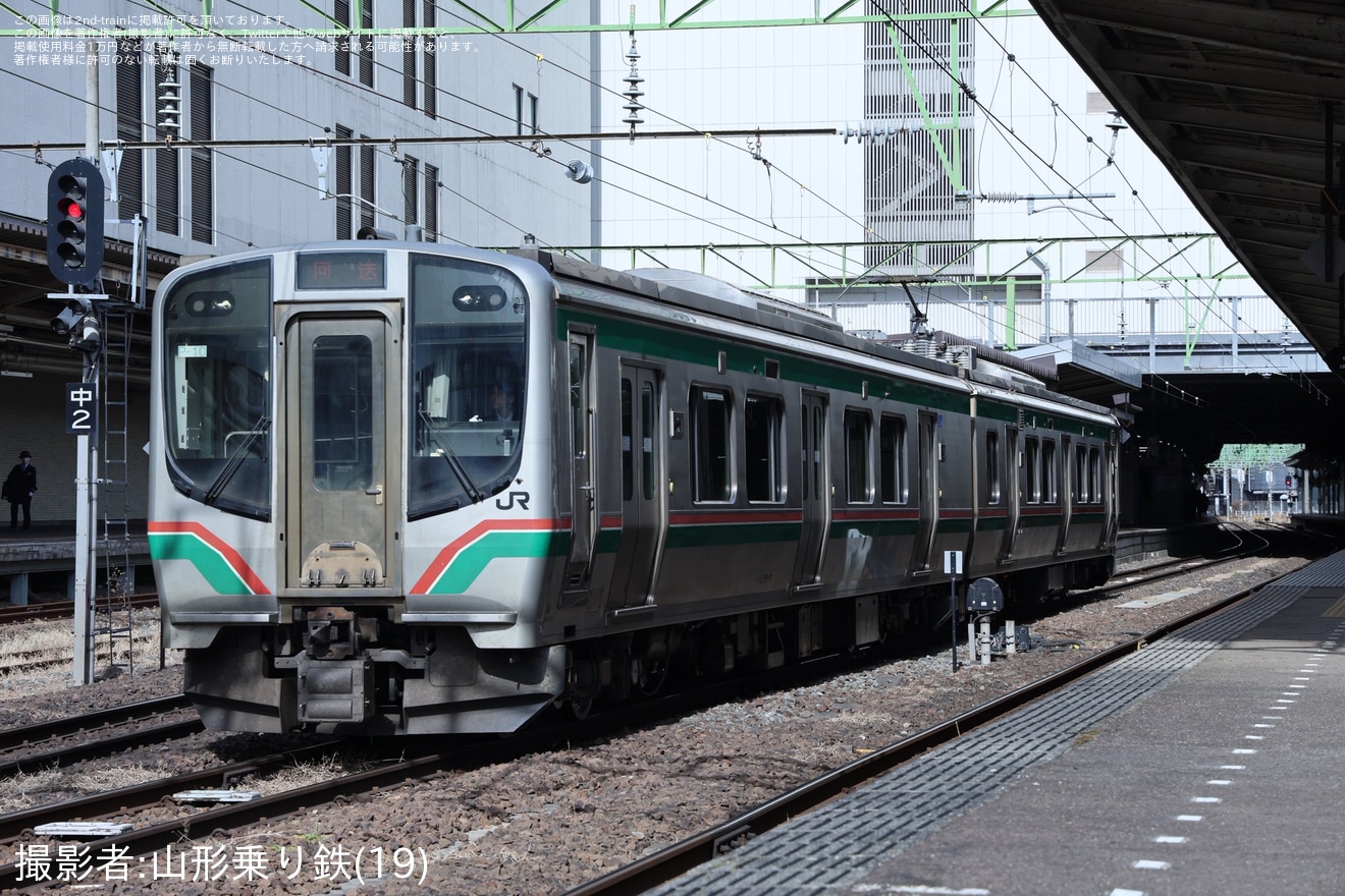 【JR東】E721系P-10編成(ワンマン対応車) 郡山総合車両センターへ入場のため回送の拡大写真