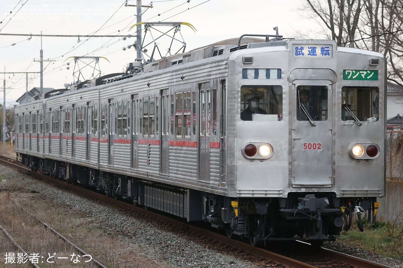 【秩鉄】5000系5002編成が復刻塗装になり出場試運転の拡大写真