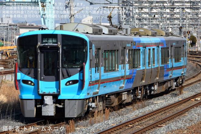【IR】521系IR19編成吹田総合車両所本所出場試運転を岸辺駅で撮影した写真