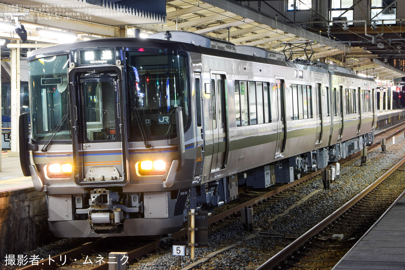 【JR西】223系F12編成 吹田総合車両所本所出場回送の拡大写真