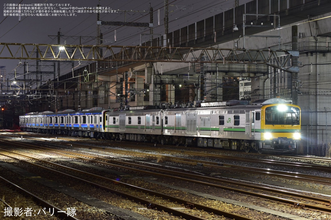 【JR東】E131系800番台N12編成が新潟車両センターから配給輸送の拡大写真