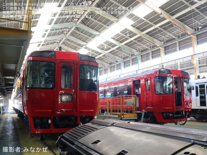 【JR九】「小倉工場鉄道ランド」でJR四国から譲渡されたキハ185系が赤く塗装されていることが確認を小倉総合車両センターで撮影した写真