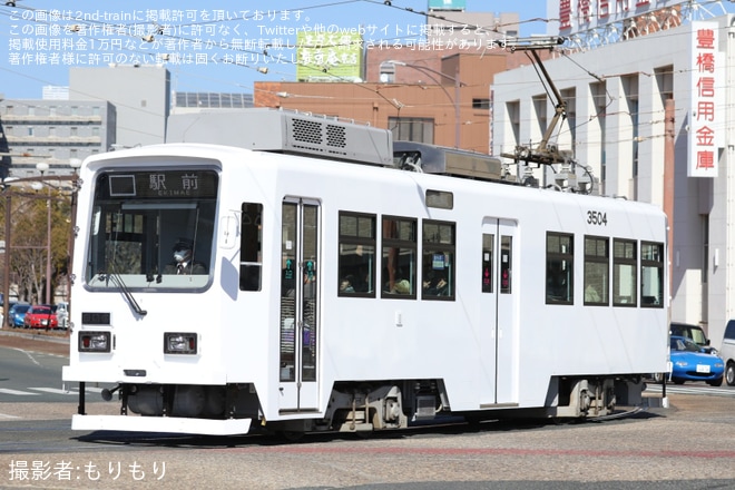 【豊鉄】市内線3504号「special white 3504号」として運行を不明で撮影した写真