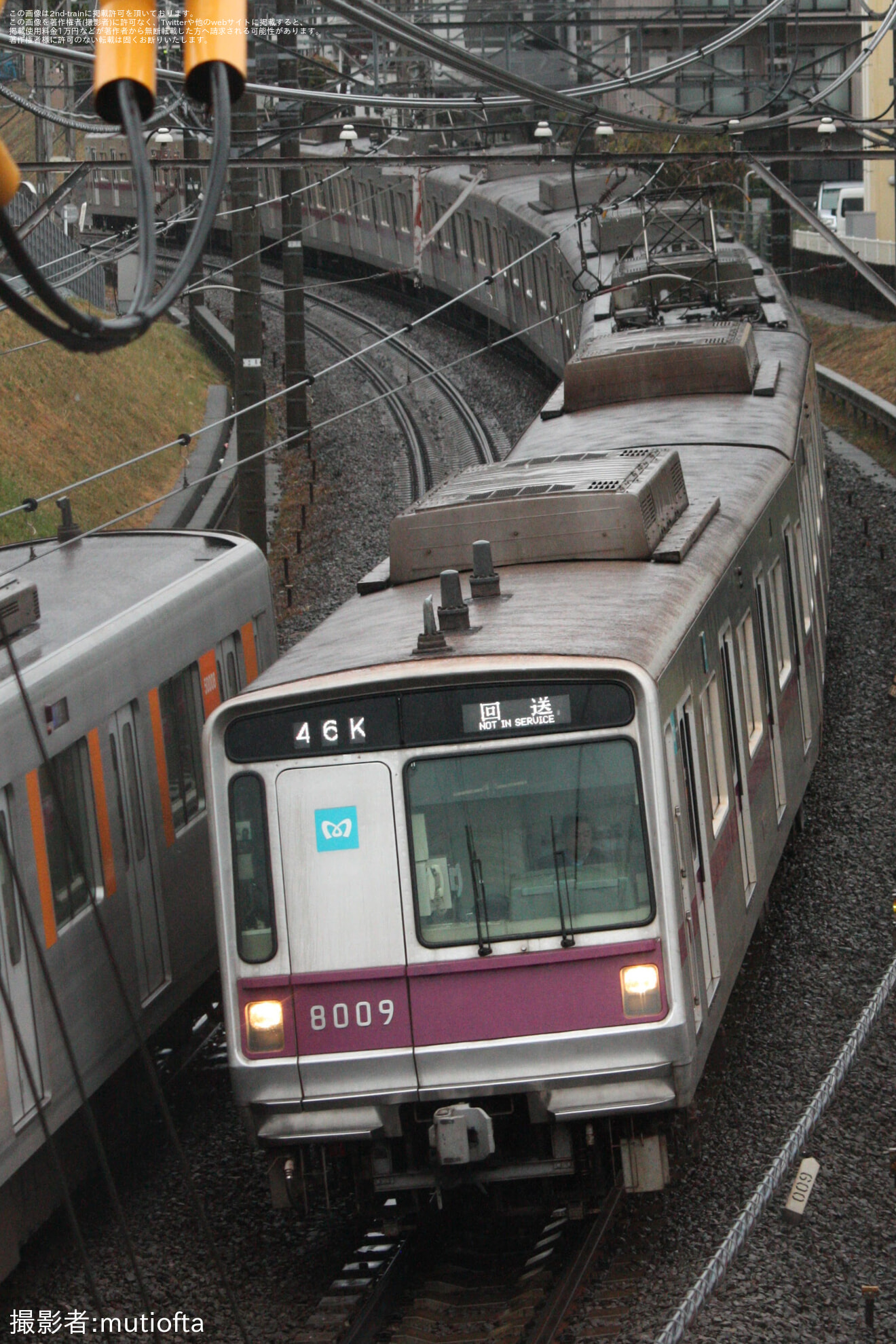 【メトロ】8000系8109Fが臨時回送の拡大写真