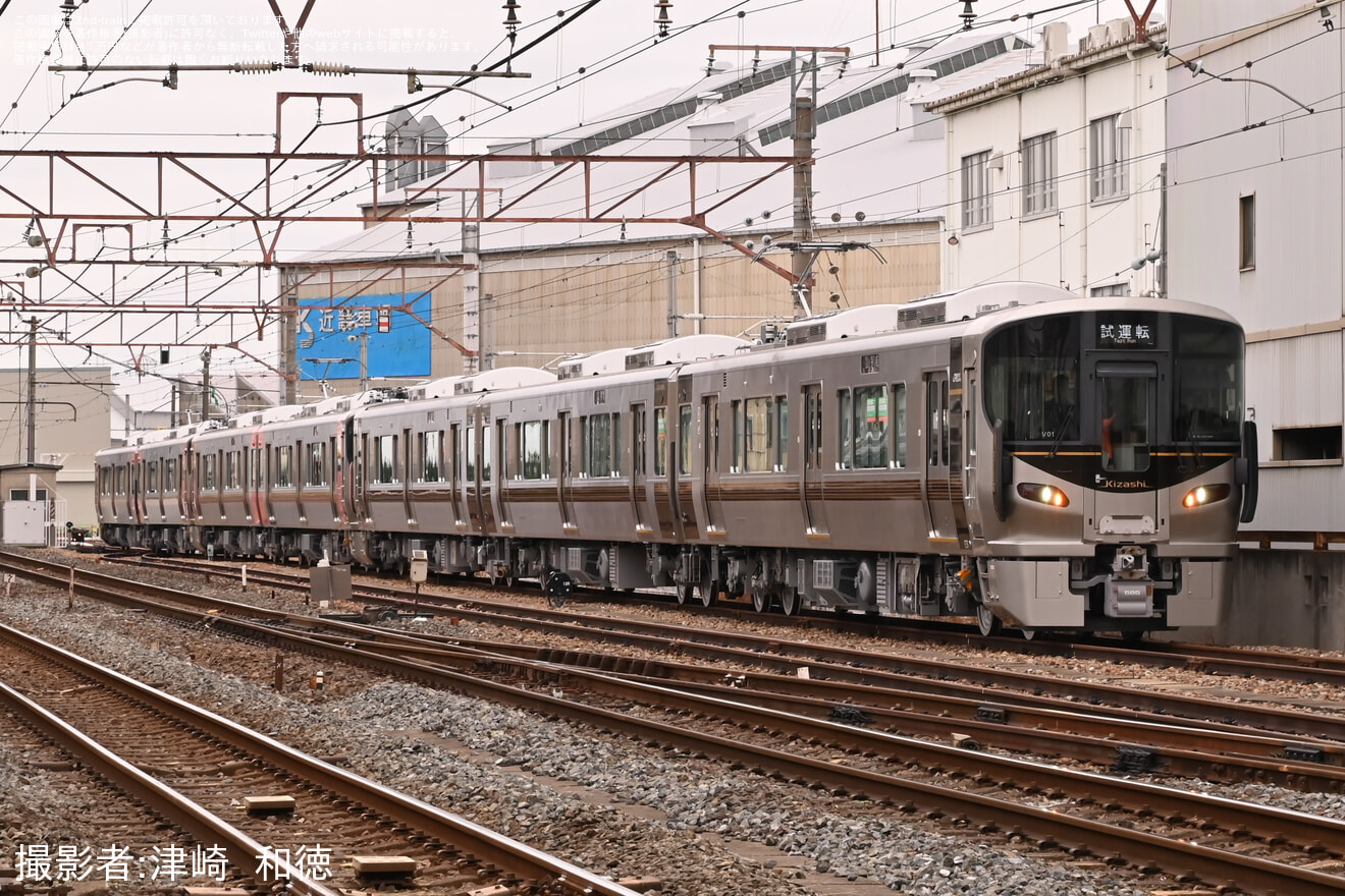 【JR西】227系500番台H8編成、H7編成、V01編成(Urara、Kizashi)が公式試運転の拡大写真