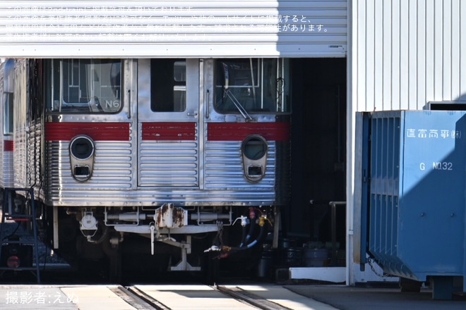 【長電】3500系(元営団地下鉄日比谷線3000系)N6編成内装の解体が開始を須坂駅付近で撮影した写真