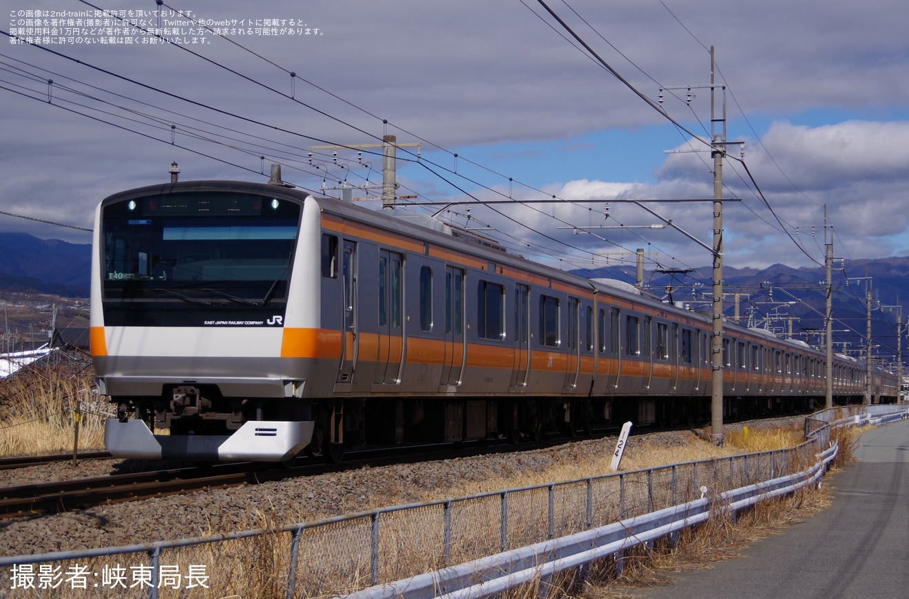 【JR東】E233系T40編成(グリーン車はT14編成のものを組み込み)長野総合車両センター入場回送の拡大写真