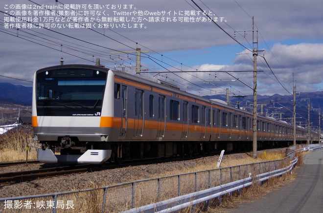 【JR東】E233系T40編成(グリーン車はT14編成のものを組み込み)長野総合車両センター入場回送を不明で撮影した写真