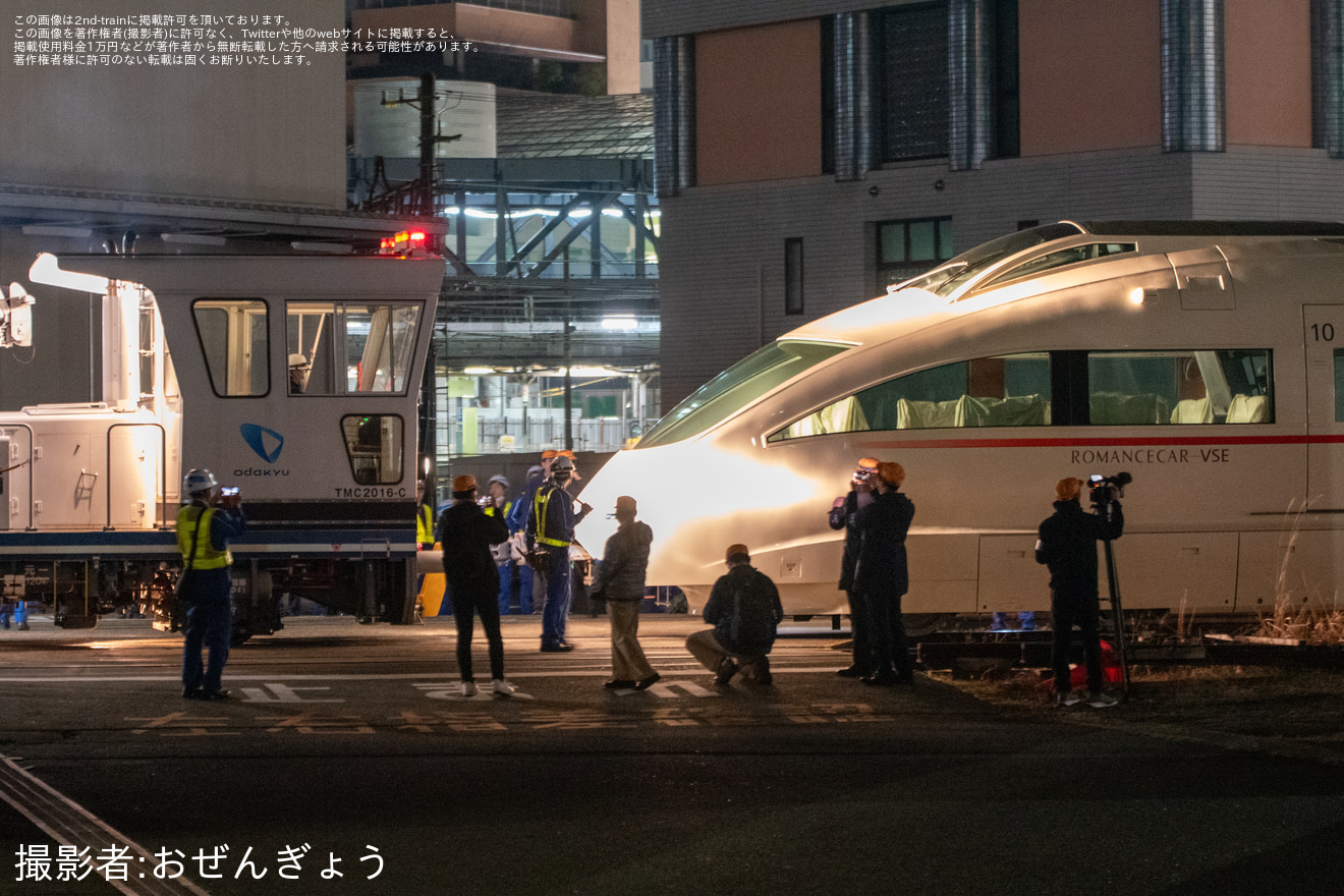 【小田急】50000形50001号車 ロマンスカーミュージアム保存による深夜回送の拡大写真