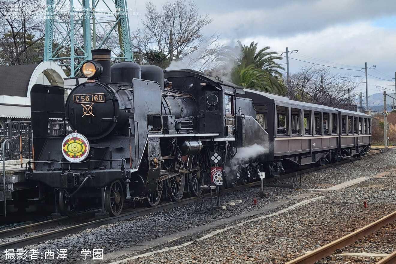 【JR西】京都鉄道博物館「陸上自衛隊イベント開催記念」ヘッドマークを取り付けた「SLスチーム号」が運行の拡大写真