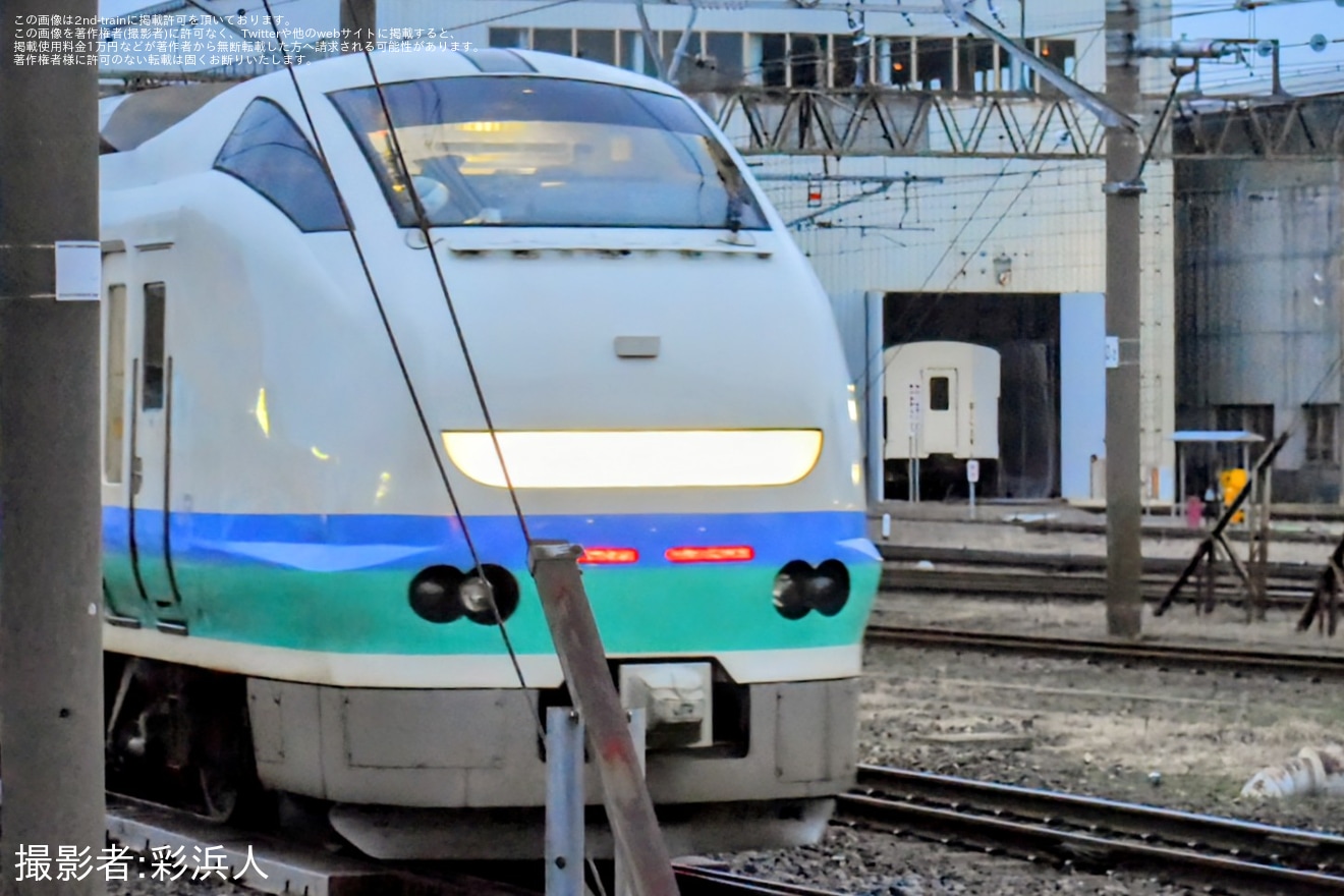 【トキ鉄】413・455系が新北陸色TOKIトレインへの塗装変更が実施中の拡大写真