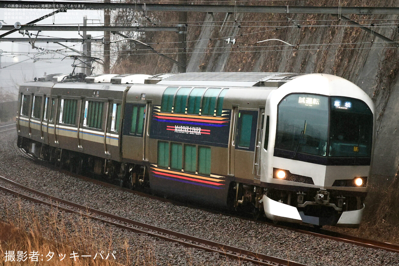 【JR四】5000系M6編成が検査を終えて多度津工場出場の拡大写真