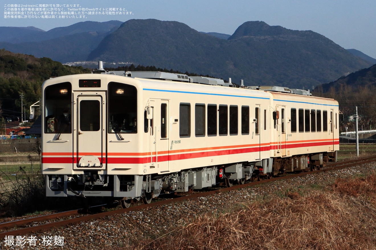 【平筑】400形411＋412が開業時カラー同士で増結運転 林龍平酒造「蔵開き」輸送で2両編成実現の拡大写真